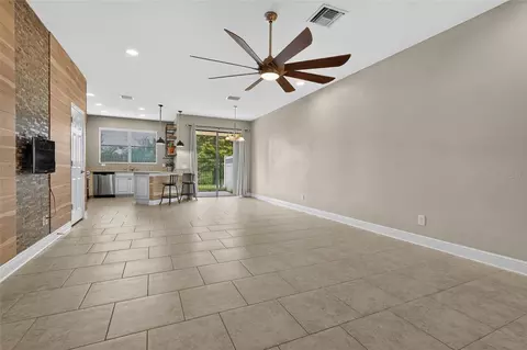 Living - 5274 78th St Cir E, Bradenton, FL 34203 photo 2 of 4