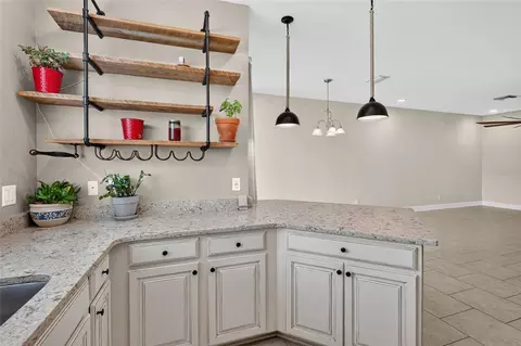 Kitchen - 5274 78th St Cir E, Bradenton, FL 34203 photo 6 of 6