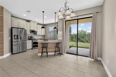 Kitchen - 5274 78th St Cir E, Bradenton, FL 34203 photo 3 of 6