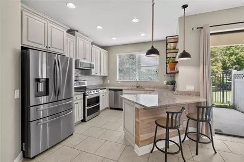 Kitchen - 5274 78th St Cir E, Bradenton, FL 34203 photo 1 of 6