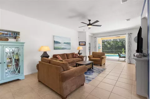 Living - 11739 Fennemore Way, Parrish, FL 34219 photo 5 of 5