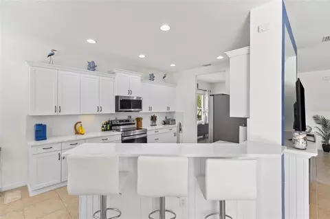 Kitchen - 11739 Fennemore Way, Parrish, FL 34219 photo 5 of 5