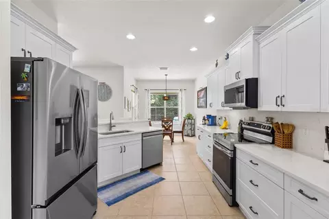 Kitchen - 11739 Fennemore Way, Parrish, FL 34219 photo 1 of 5
