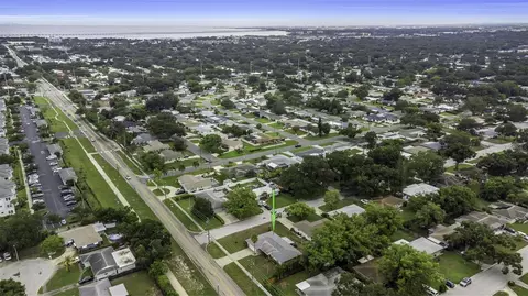 View/Area - 2077 Druid Rd E, Clearwater, FL 33764 photo 5 of 6