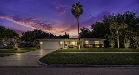 Exterior - 2077 Druid Rd E, Clearwater, FL 33764 photo 2 of 20
