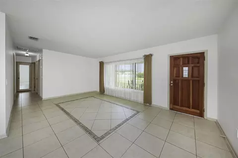 Living - 2077 Druid Rd E, Clearwater, FL 33764 photo 6 of 10