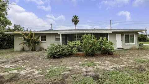Exterior - 2077 Druid Rd E, Clearwater, FL 33764 photo 13 of 20