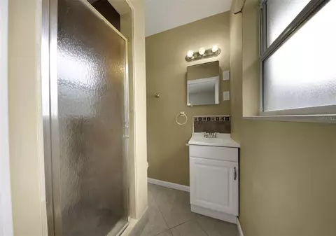 Bath - 2077 Druid Rd E, Clearwater, FL 33764 photo 1 of 10