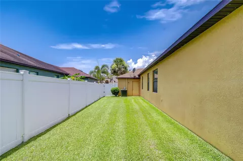 Exterior - 8443 White Poplar Dr, Riverview, FL 33578 photo 20 of 34