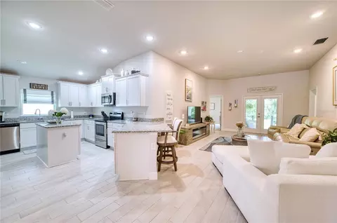 Kitchen - 9406 43rd Ct E, Parrish, FL 34219 photo 1 of 4