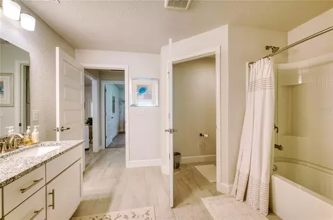 Bath - 9406 43rd Ct E, Parrish, FL 34219 photo 3 of 6