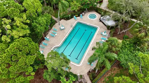 Exterior - 511 Lakeside Dr #511, Bradenton, FL 34210 photo 6 of 6