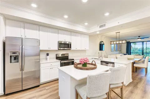 Kitchen - 17520 Gawthrop Dr #304, Bradenton, FL 34211 photo 5 of 6