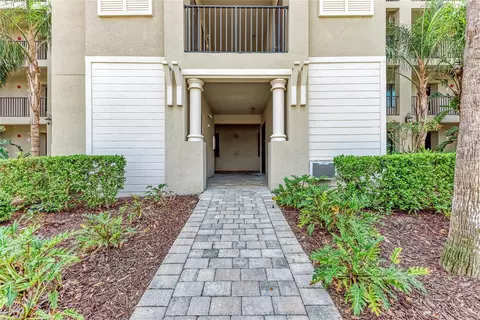 Exterior - 17520 Gawthrop Dr #304, Bradenton, FL 34211 photo 3 of 10
