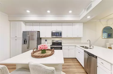 Kitchen - 17520 Gawthrop Dr #304, Bradenton, FL 34211 photo 3 of 6