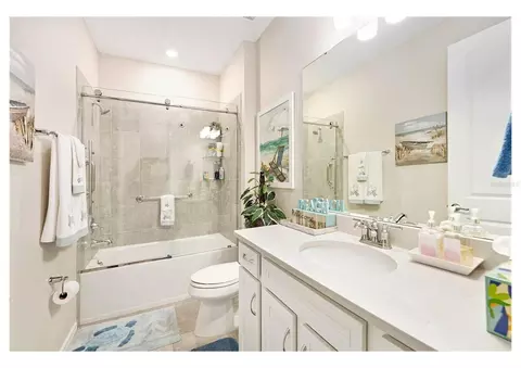 Bath - 10418 Spring Tide Way, Parrish, FL 34219 photo 2 of 2
