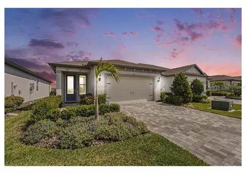 Exterior - 10418 Spring Tide Way, Parrish, FL 34219 photo 9 of 9
