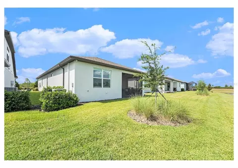 Exterior - 10418 Spring Tide Way, Parrish, FL 34219 photo 6 of 9