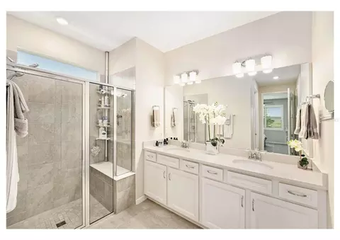 Bath - 10418 Spring Tide Way, Parrish, FL 34219 photo 1 of 2