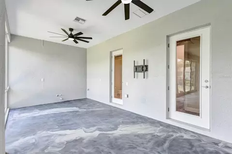 Exterior - 1911 148th Ct E, Bradenton, FL 34212 photo 5 of 9