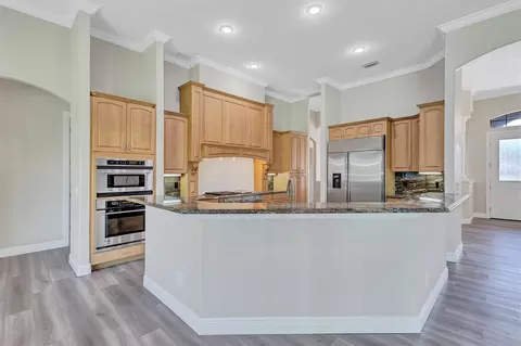 Kitchen - 1911 148th Ct E, Bradenton, FL 34212 photo 4 of 5