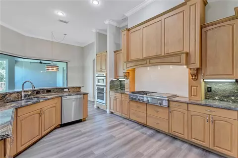 Kitchen - 1911 148th Ct E, Bradenton, FL 34212 photo 2 of 5