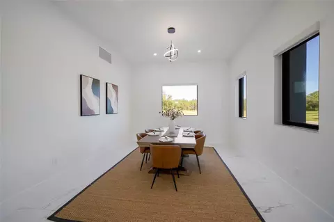 Dining - 20307 74th Ave E, Bradenton, FL 34202 photo 1 of 1