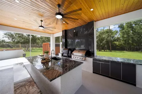 Kitchen - 20307 74th Ave E, Bradenton, FL 34202 photo 11 of 13