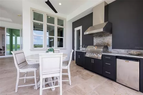 Kitchen - 11412 Harbourside Ln, Parrish, FL 34219 photo 6 of 7