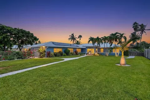 208 N Polk Dr, Sarasota, FL 34236