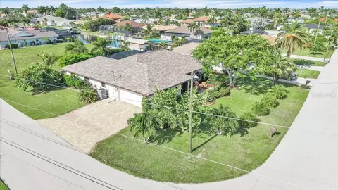 1903 SE 29th Ln, Cape Coral, FL 33904