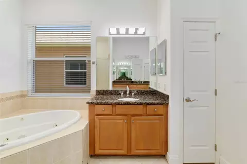 Bath - 3628 Summerwind Cir, Bradenton, FL 34209 photo 6 of 7