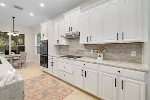 Kitchen - 3628 Summerwind Cir, Bradenton, FL 34209 photo 3 of 5