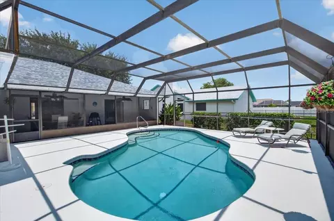 Exterior - 3316 46th Plz E, Bradenton, FL 34203 photo 8 of 15
