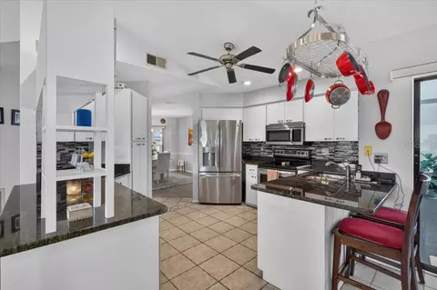 Kitchen - 3316 46th Plz E, Bradenton, FL 34203 photo 4 of 4