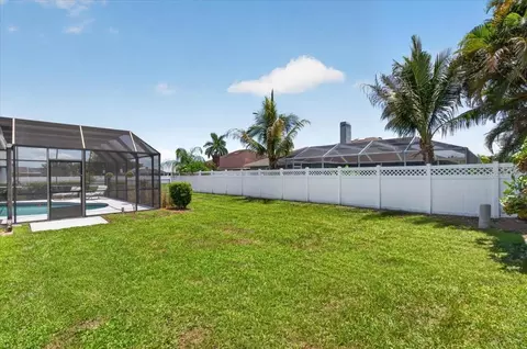 Exterior - 3316 46th Plz E, Bradenton, FL 34203 photo 10 of 15
