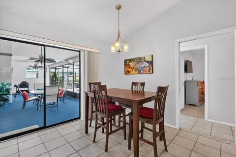 Dining - 3316 46th Plz E, Bradenton, FL 34203 photo 2 of 2