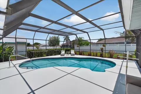 Exterior - 3316 46th Plz E, Bradenton, FL 34203 photo 5 of 15