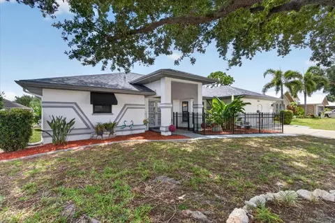 Exterior - 3316 46th Plz E, Bradenton, FL 34203 photo 2 of 15