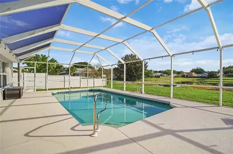 Exterior - 11816 Dunster Ln, Parrish, FL 34219 photo 6 of 10