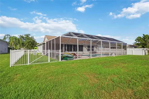 Exterior - 11816 Dunster Ln, Parrish, FL 34219 photo 8 of 10