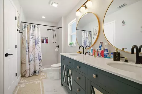 Bath - 11816 Dunster Ln, Parrish, FL 34219 photo 2 of 2