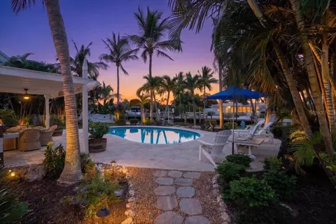 Exterior - 520 69th St, Holmes Beach, FL 34217 photo 14 of 25