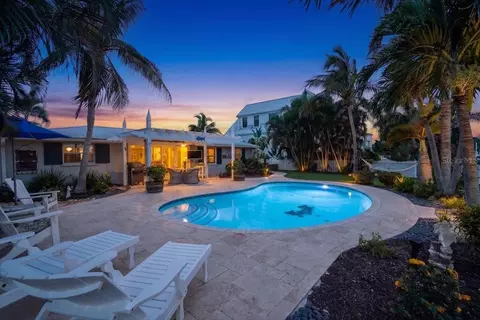 Exterior - 520 69th St, Holmes Beach, FL 34217 photo 11 of 25