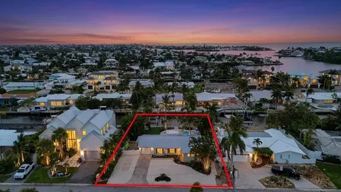 View/Area - 520 69th St, Holmes Beach, FL 34217 photo 1 of 10