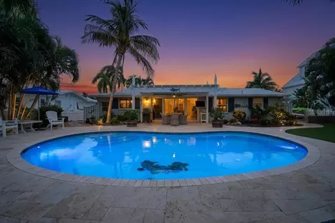 Exterior - 520 69th St, Holmes Beach, FL 34217 photo 10 of 25