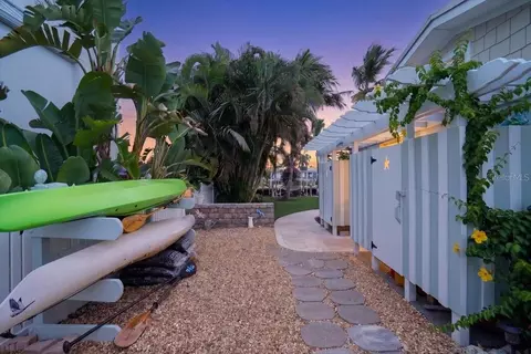 Exterior - 520 69th St, Holmes Beach, FL 34217 photo 20 of 25