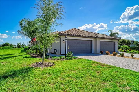 15308 Sunny Day Dr, Bradenton, FL 34211
