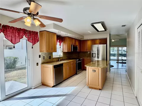 Kitchen - 4720 Peridia Blvd E, Bradenton, FL 34203 photo 1 of 3