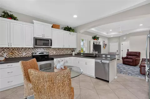 Kitchen - 11802 Crawford Parrish Ln, Parrish, FL 34219 photo 5 of 6
